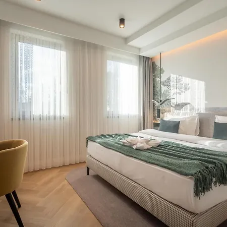 Larum - Adults Only 4*